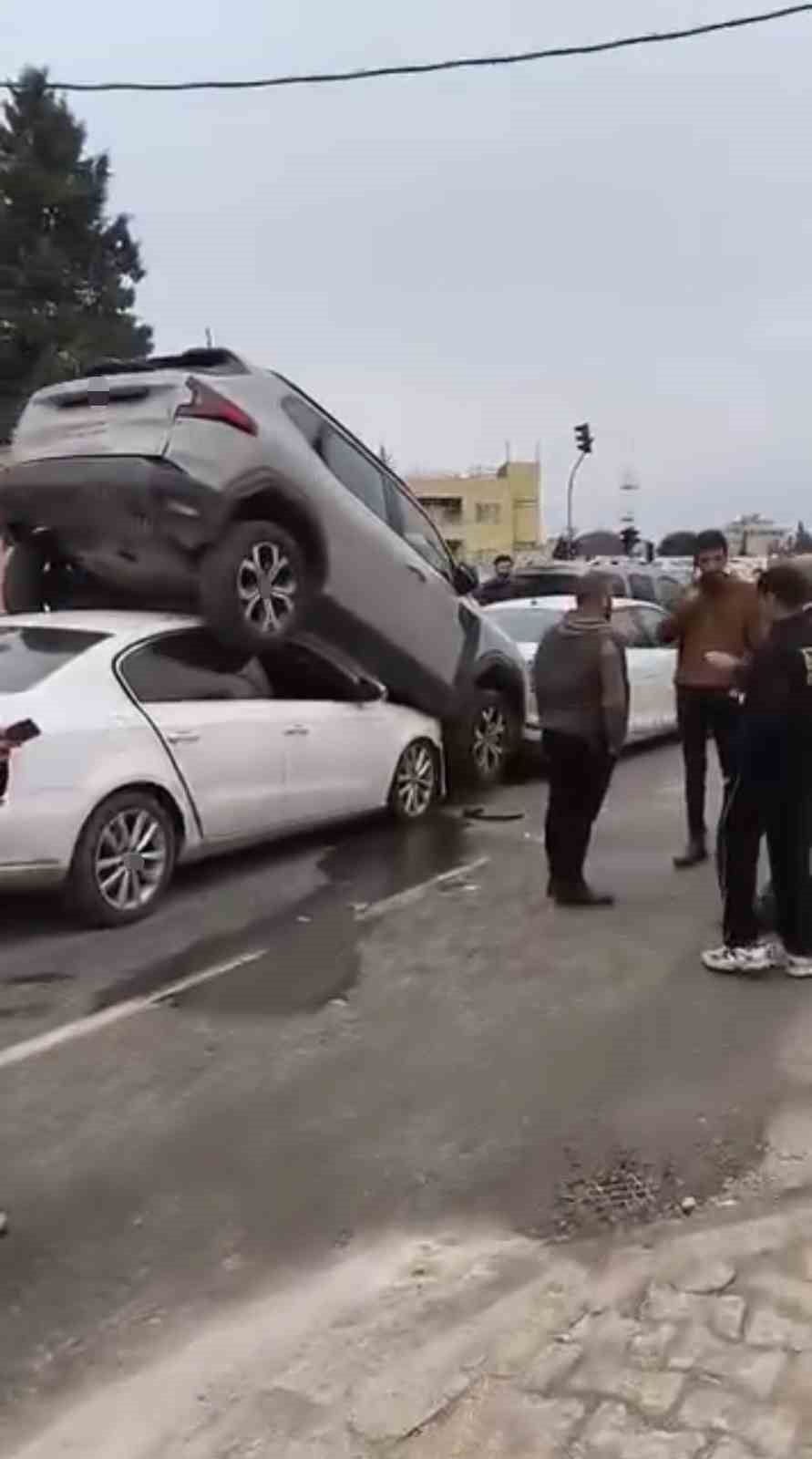 Mardin’de zincirleme trafik kazası

