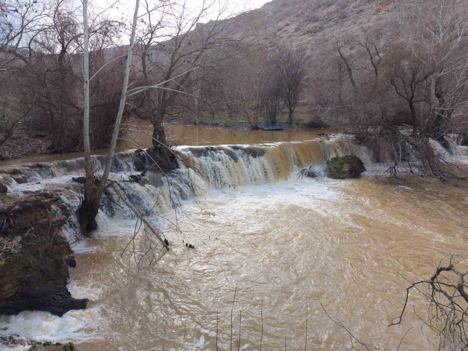 Mardin’in en önemli dinlenme alanlarından olan Reşan Çayı eski ihtişamına kavuştu
