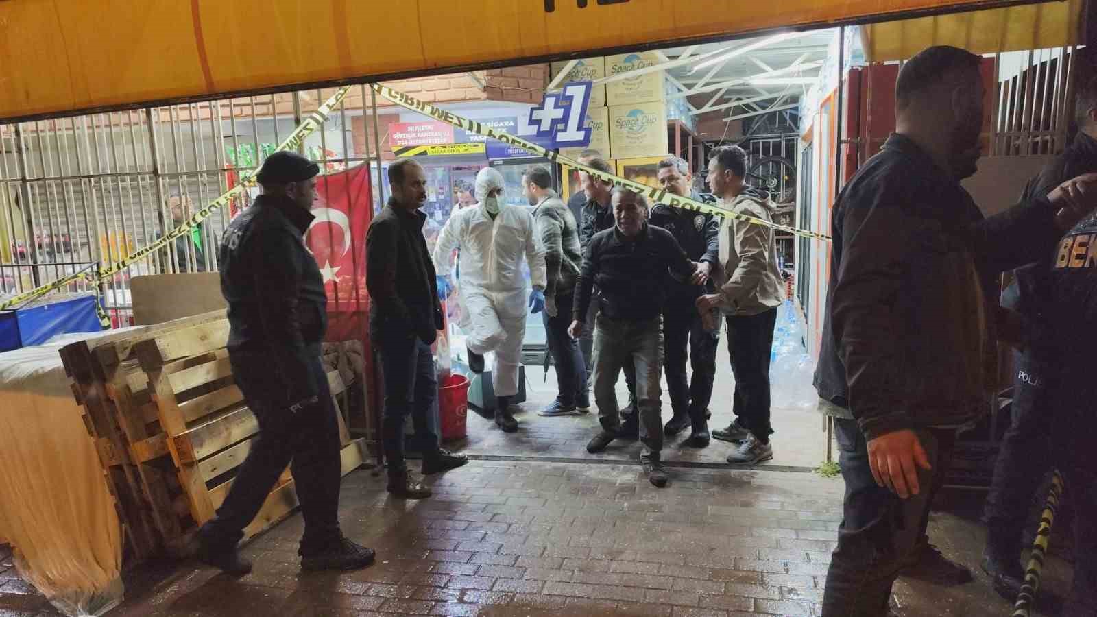 Markette işyeri sahibinin oğlu ile müşteri arasındaki tartışma cinayetle sonuçlandı
