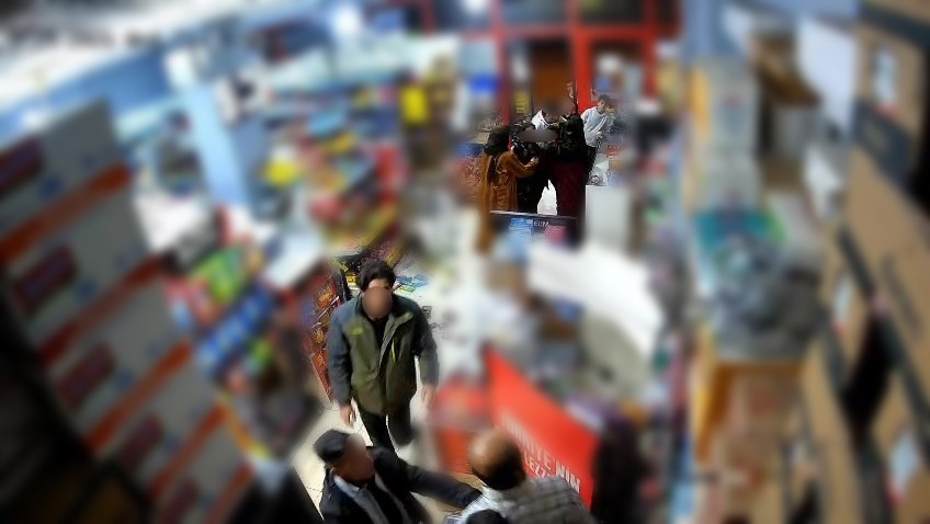 Markette kavga: Ortalık savaş alanına döndü
