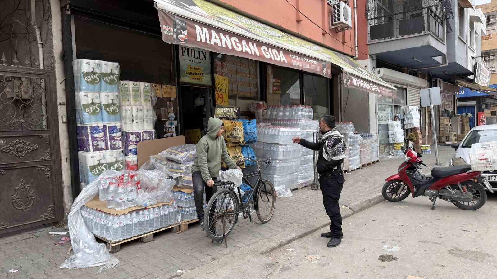 Marketten 2 milyon lira haraç isteyip silahlı saldırı düzenlediler iddiası
