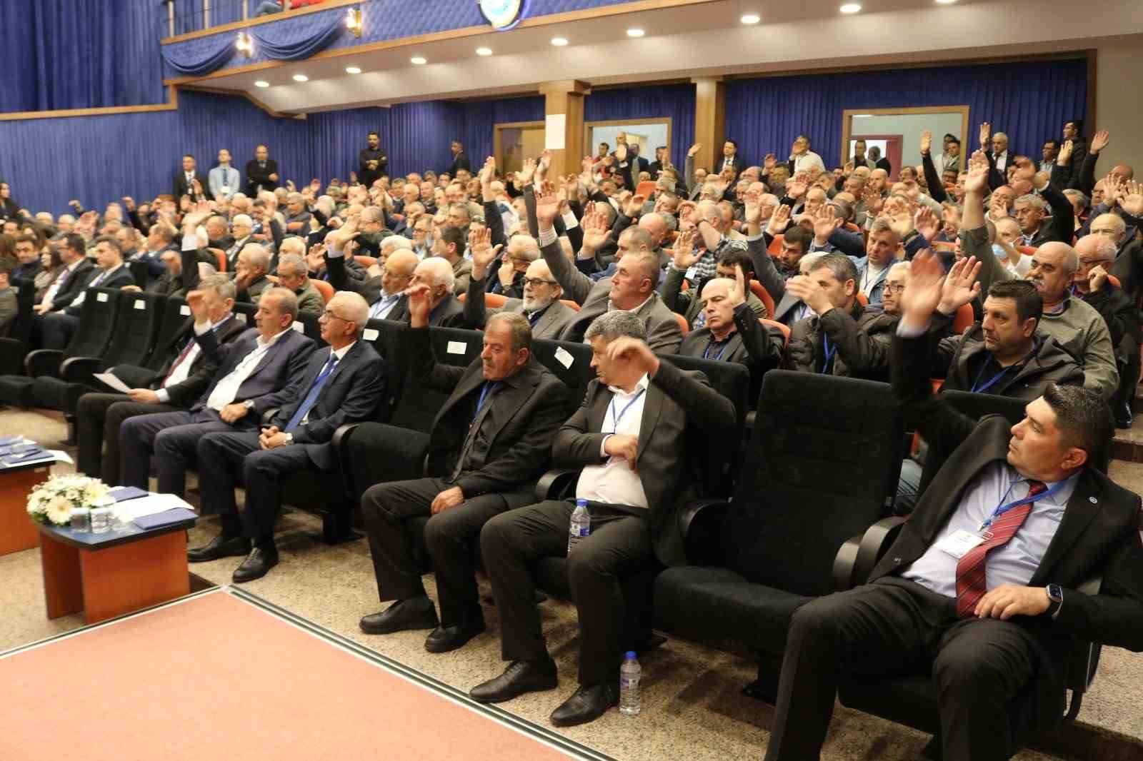 Marmarabirlik’te yeni dönem: Ali Yıldız ve ekibi 4 yıllığına göreve seçildi
