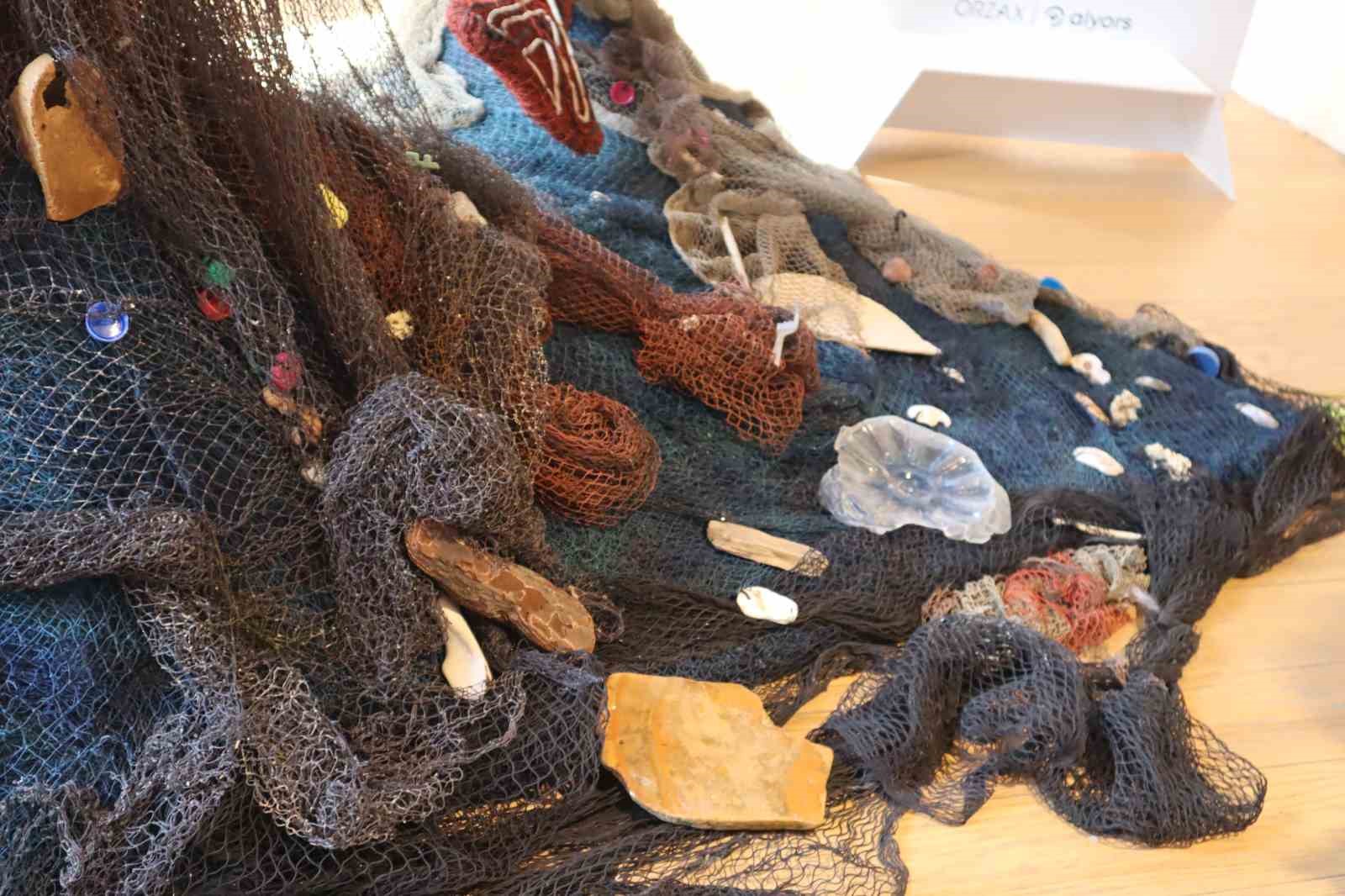 Marmara’nın derinliklerindeki "Hayalet Ağ" tehdidine sanat dokunuşu: Çıkarılan ağlar sanat eserine dönüştü
