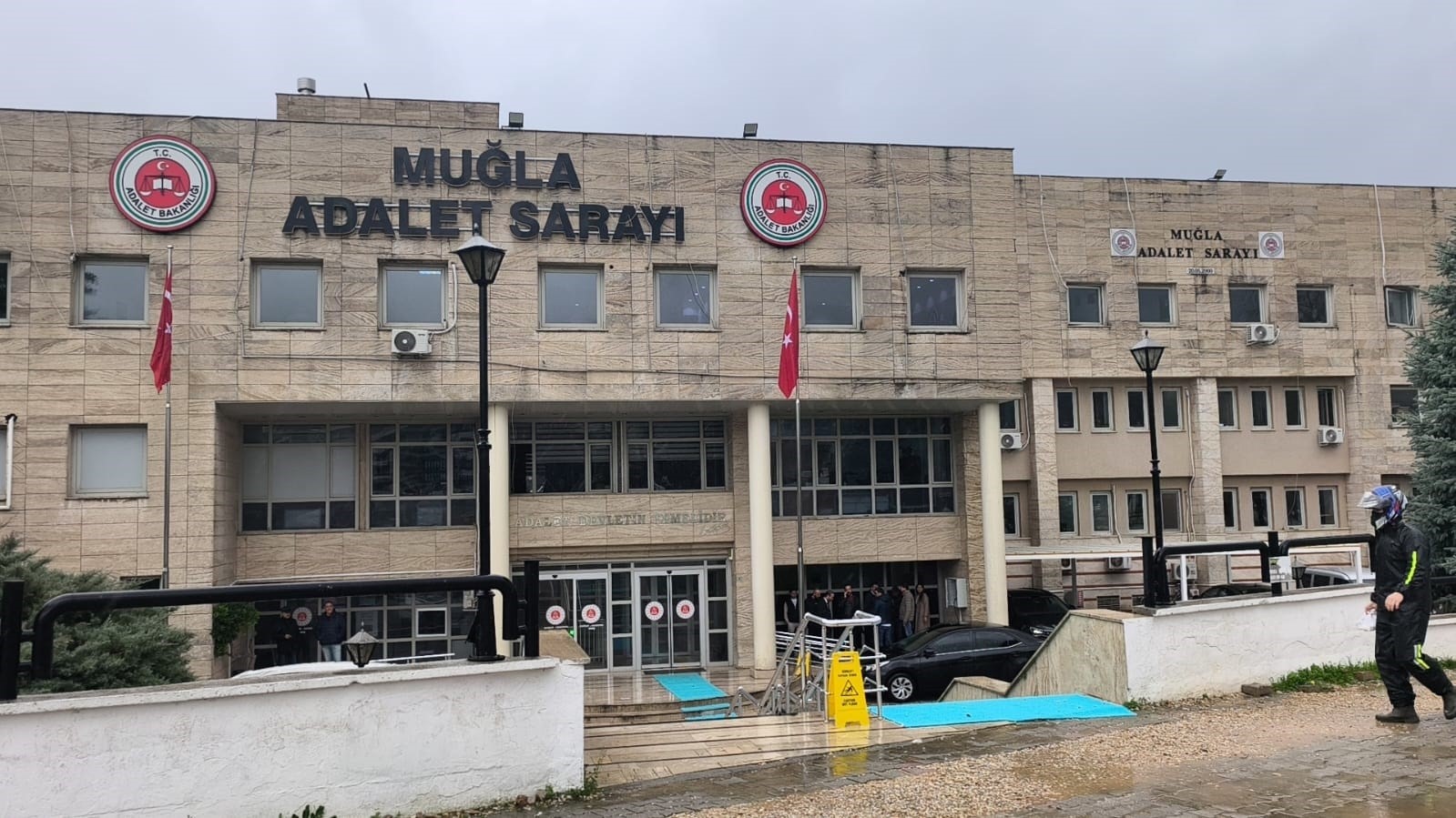 Marmaris Belediye Başkanı Ünlü’nün yargılandığı davalarda karar çıkmadı
Marmaris Belediye Başkanı Ünlü’nün yargılandığı davalarda karar çıkmadı