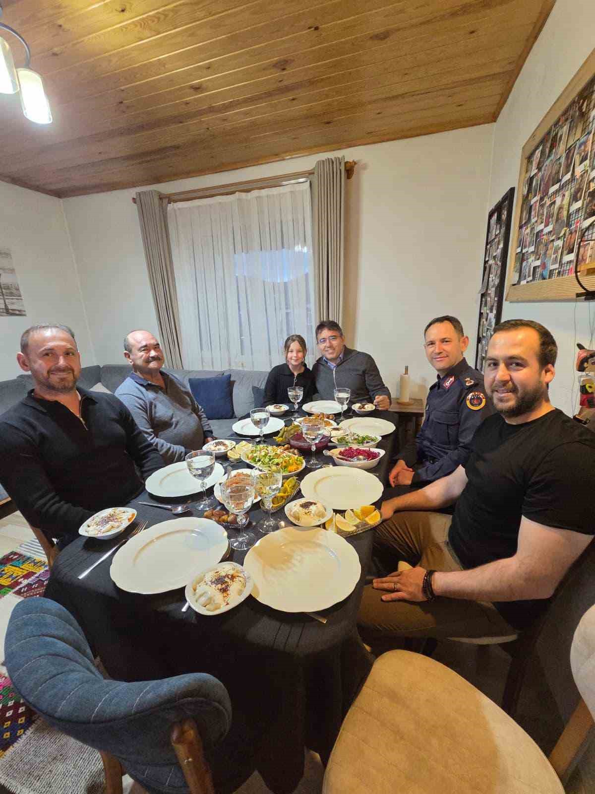 Marmaris Kaymakamı Kaya, Ramazan’da vatandaşlarla buluştu
