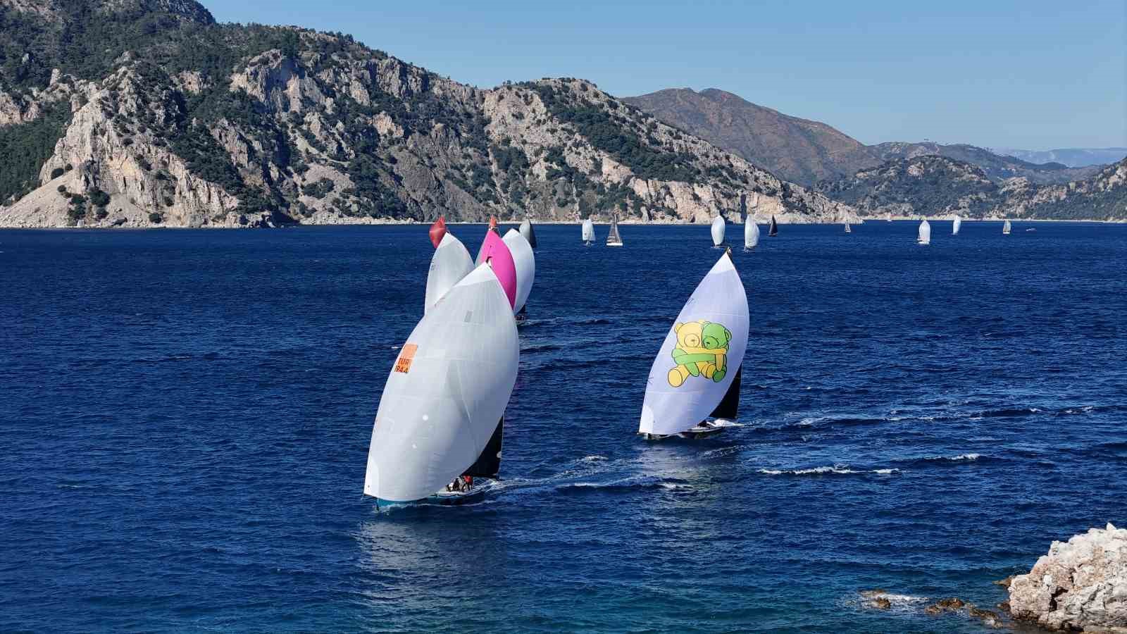 Marmaris Körfezi’nde yine yelkenler fora oldu
