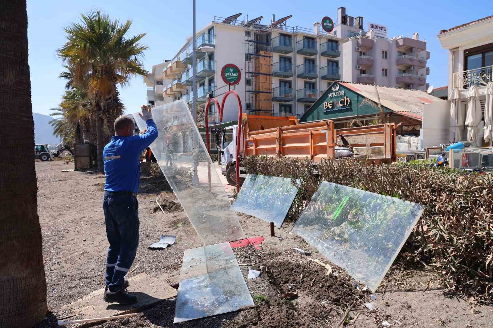 Marmaris Uzunyalı yaza hazırlanıyor
