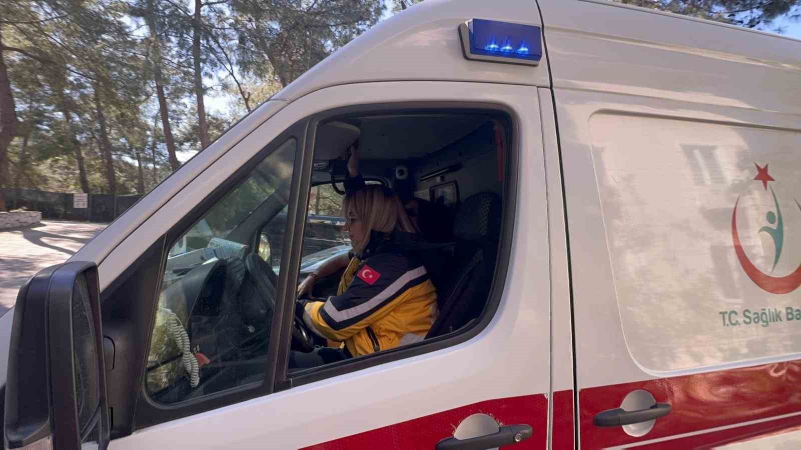 Marmaris’in tek kadın ambulans sürücüsü Fatma Nur Uçar: "Önceliğimiz hayat kurtarmak"
