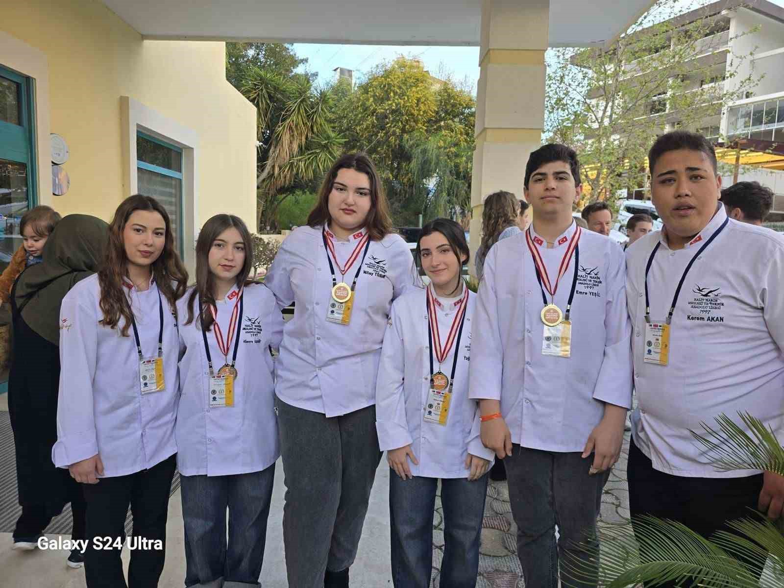 Marmarisli öğrenciler uluslararası gastronomi yarışmasında madalyaları topladı
