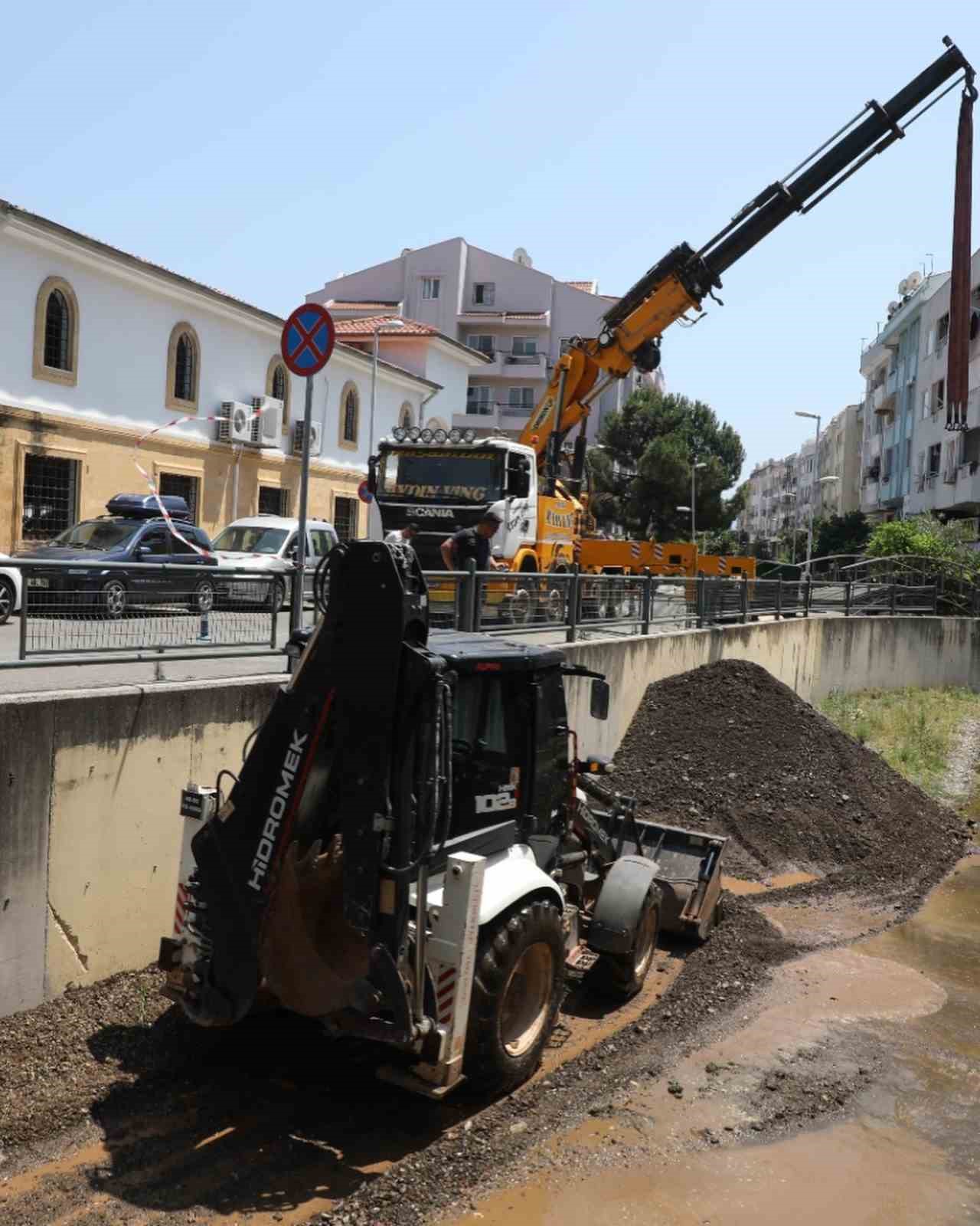 Marmaris’te 15 bin 200 metre dere temizliği yapıldı
