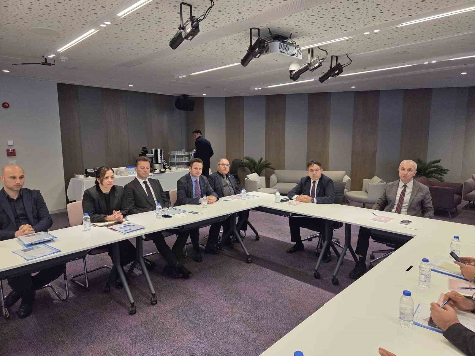 Marmaris’te 2026 eğitim yatırımları için toplantı yapıldı
