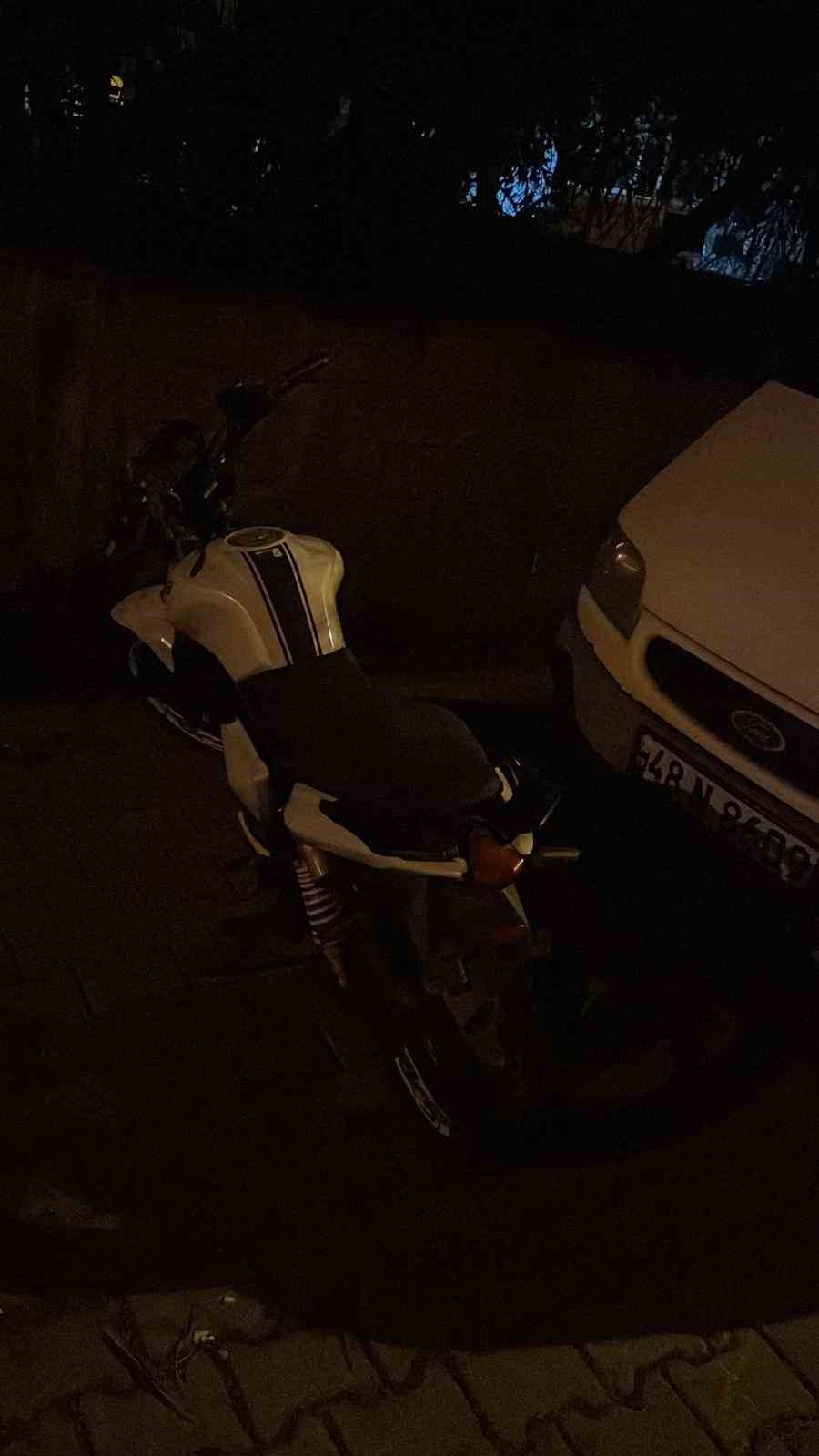 Marmaris’te motosiklet hırsızları polisten kaçamadı
