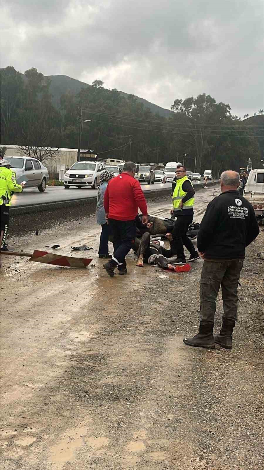 Marmaris’te otomobil ile motosiklet çarpıştı: 1 yaralı
