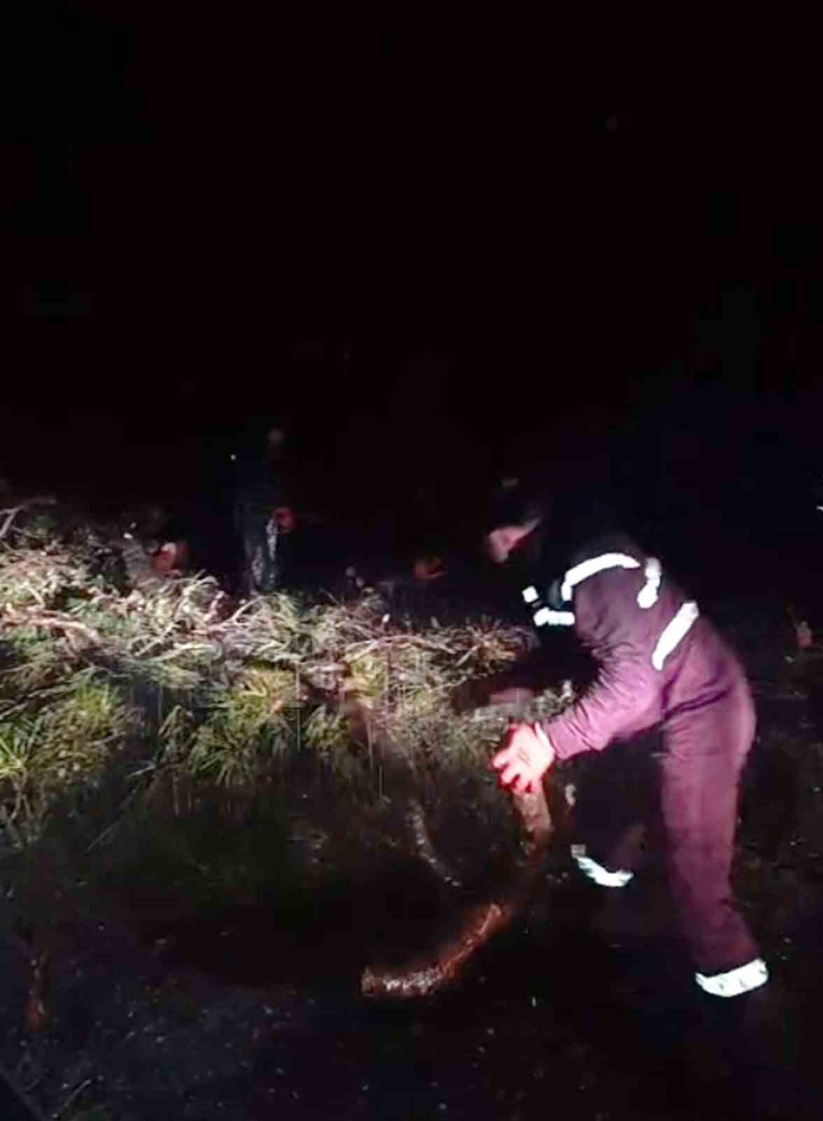 Marmaris’te şiddetli fırtına etkili oluyor
