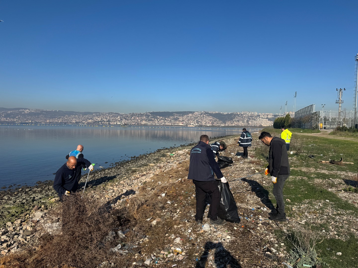 "Mavi Takım" ekibi 16 tonun üzerinde atık topladı
