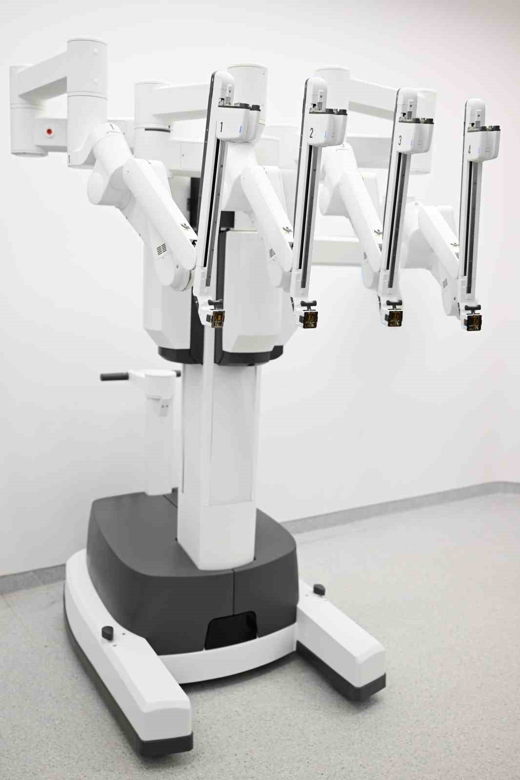 MCBÜ Hafsa Sultan Hastanesi’nde Robotik Cerrahi dönemi başladı
