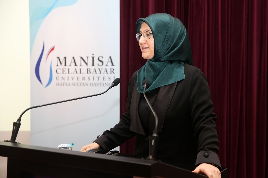 MCBÜ’de "21. yüzyılda kadın ve sağlık" konuşuldu
MCBÜ’de "21. yüzyılda kadın ve sağlık" konuşuldu