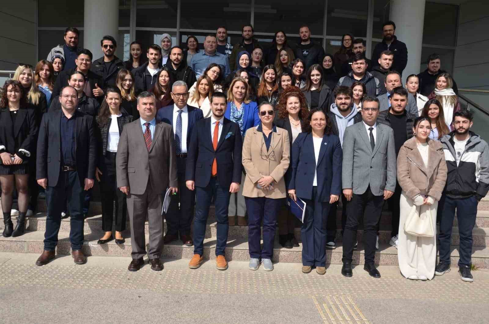 MCBÜ’de "Yeni küresel ekonomide vergilendirme ve Türkiye" paneli düzenlendi
