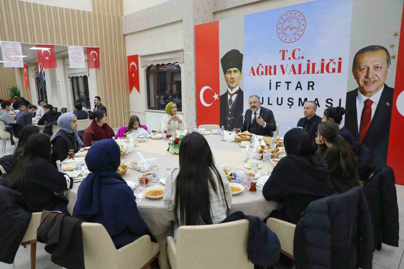MEB Bilgi İşlem Genel Müdürü Karaman, Ağrı’da eğitim çalışmalarını yerinde inceledi

