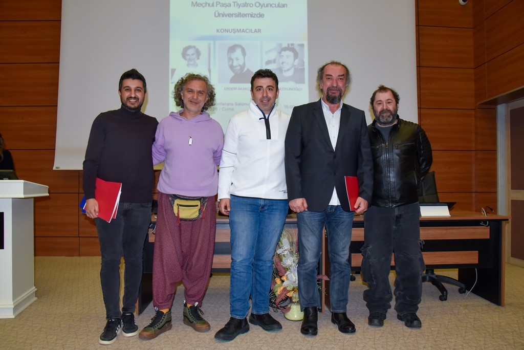 Meçhul Paşa oyuncuları OMÜ’de öğrencilerle buluştu
