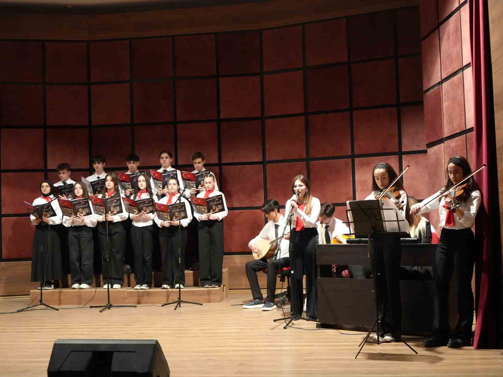 Mehmet Akif Ersoy, İstiklal Marşı’nın Ankara dışında ilk kez yayımlandığı Kastamonu’da saygıyla anıldı
