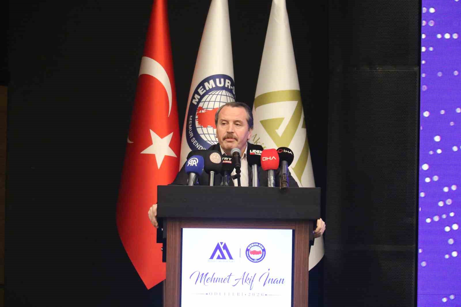 "Mehmet Akif İnan Ödülleri" sahiplerini buldu
"Mehmet Akif İnan Ödülleri" sahiplerini buldu