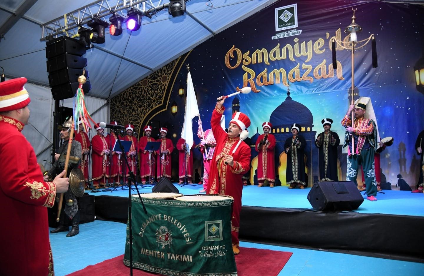 "Mehterin nefesi, Ramazan’ın sesi" Osmaniye’de sokakları şenlendirdi
