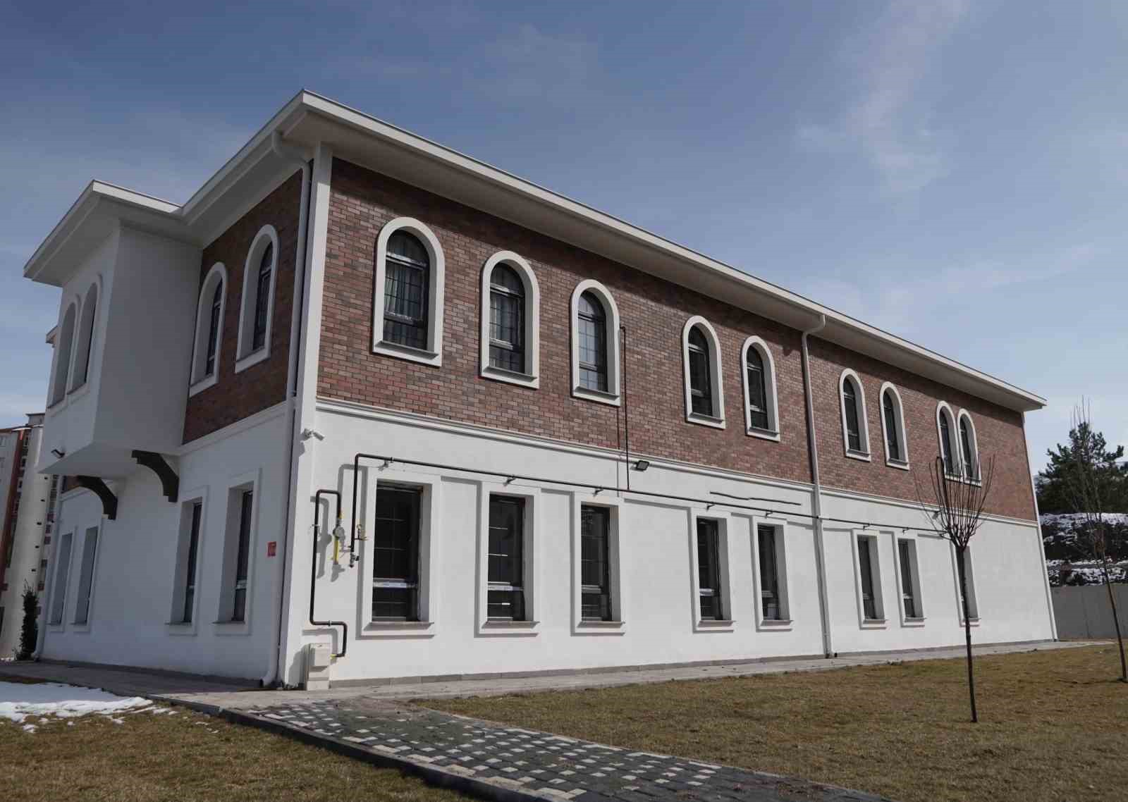 Melikgazi Belediyesi Fatma Haskahveci Sosyal Tesis ve Kur’an Kursu açılış için gün sayıyor
