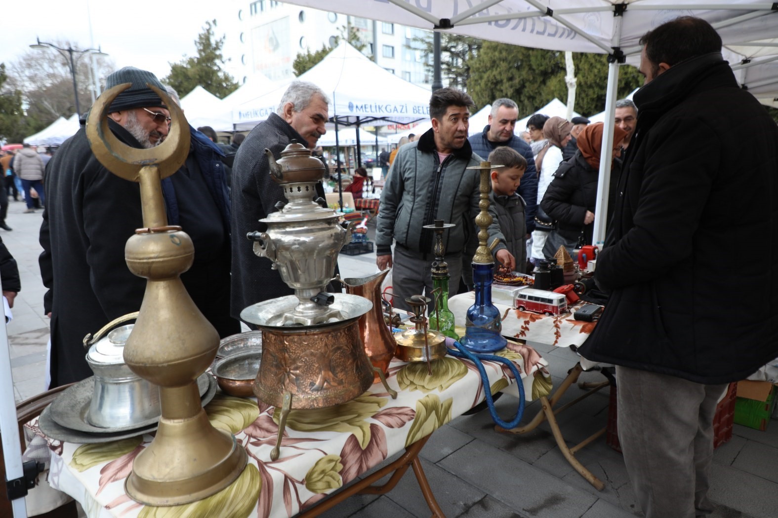Melikgazi Belediyesi’nden şehrin merkezinde ‘antika molası’
