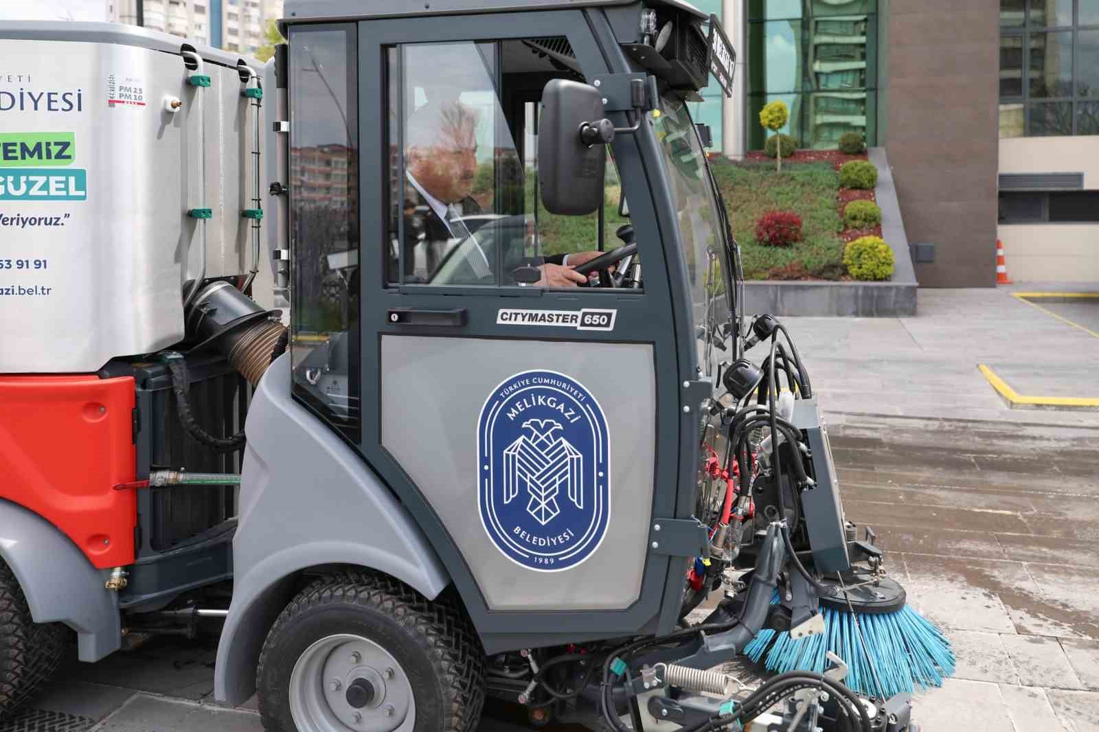 Melikgazi’nin hizmet kalitesini artıracak yeni araçlar sahada
