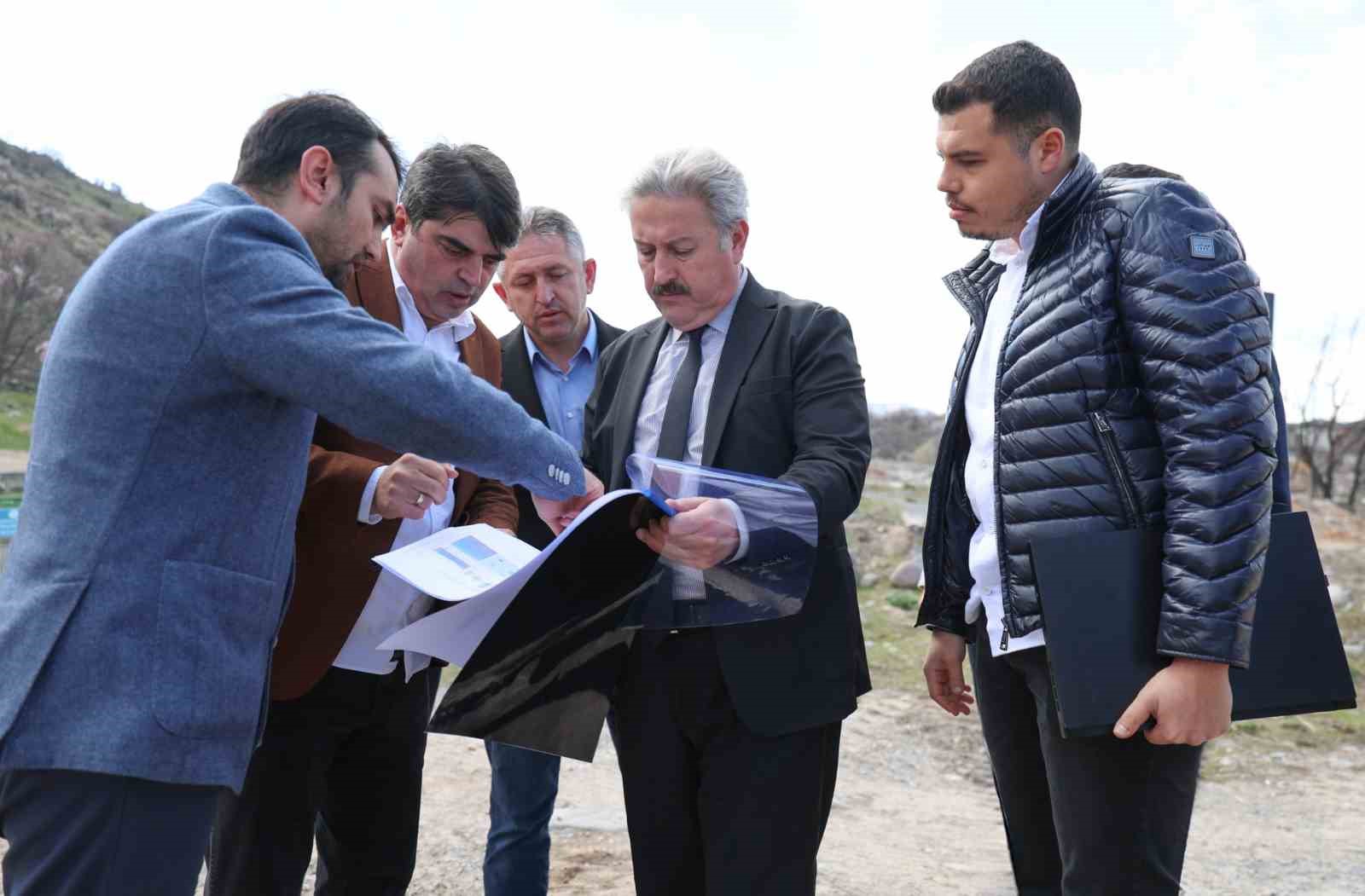 Melikgazi’nin ulaşımda yeni güzergahı için çalışmalar başladı
