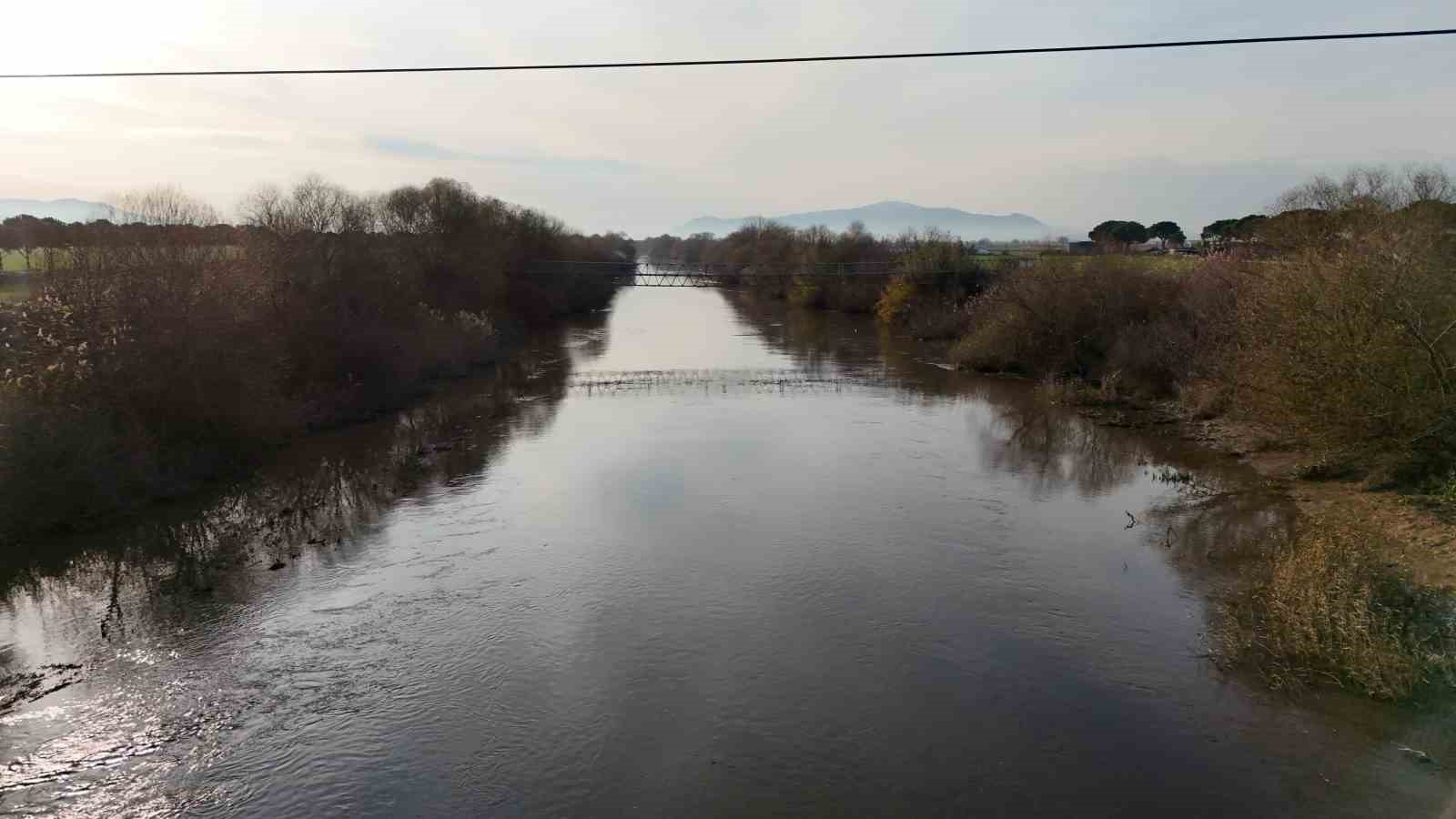 Menderes Nehri suya kavuştu
