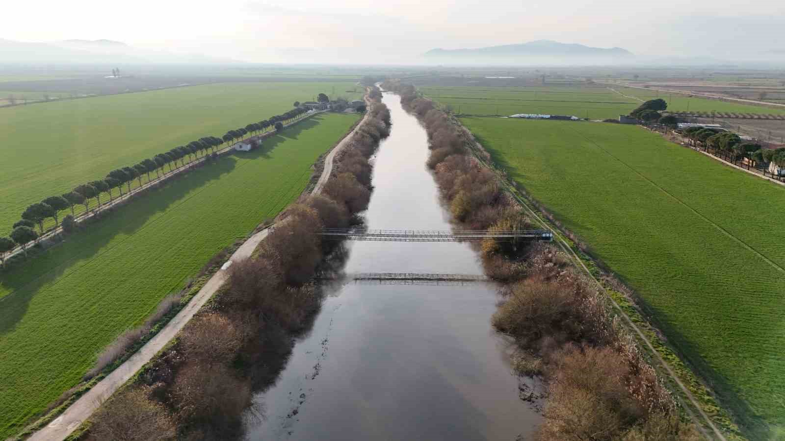 Menderes Nehri suya kavuştu
