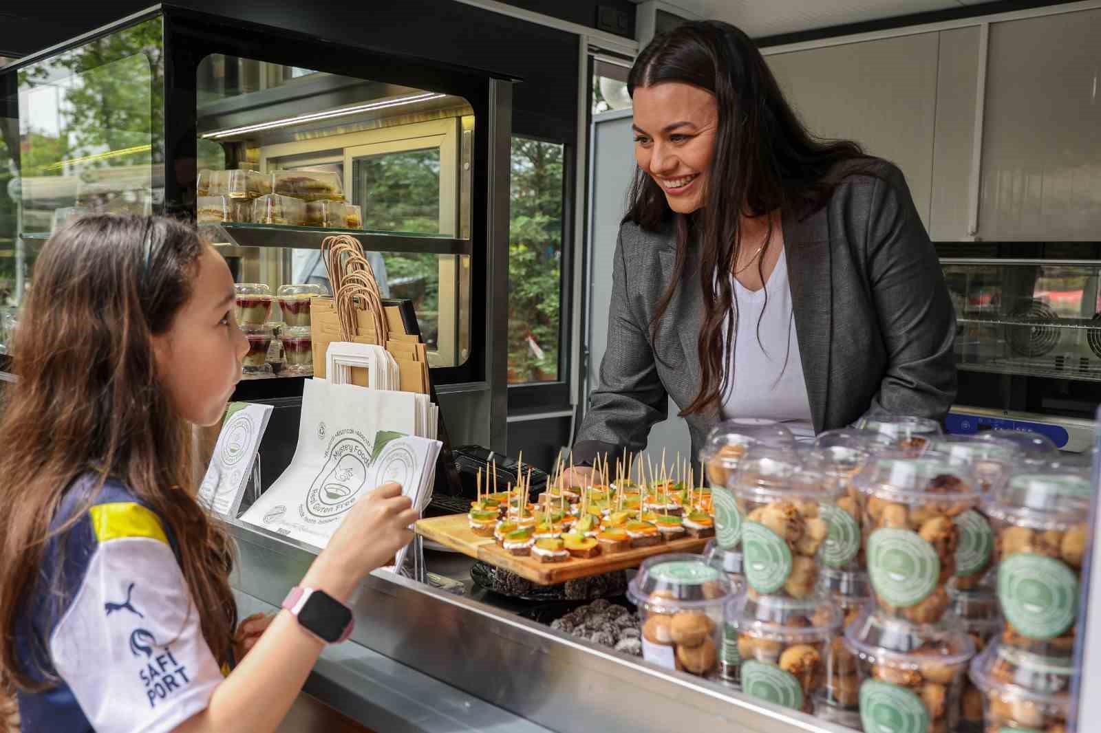 Menderes Park’ta Vegan Kafe dönemi yoğun ilgiyle başladı
