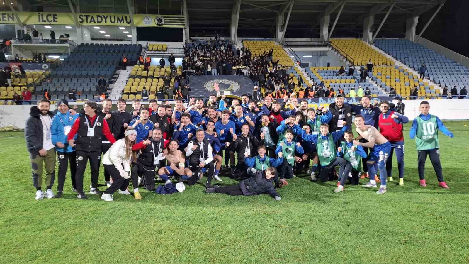 Menemen FK, Bursaspor Teknik Direktörü Mustafa Er’e tepki gösterdi
Menemen FK, Bursaspor Teknik Direktörü Mustafa Er’e tepki gösterdi