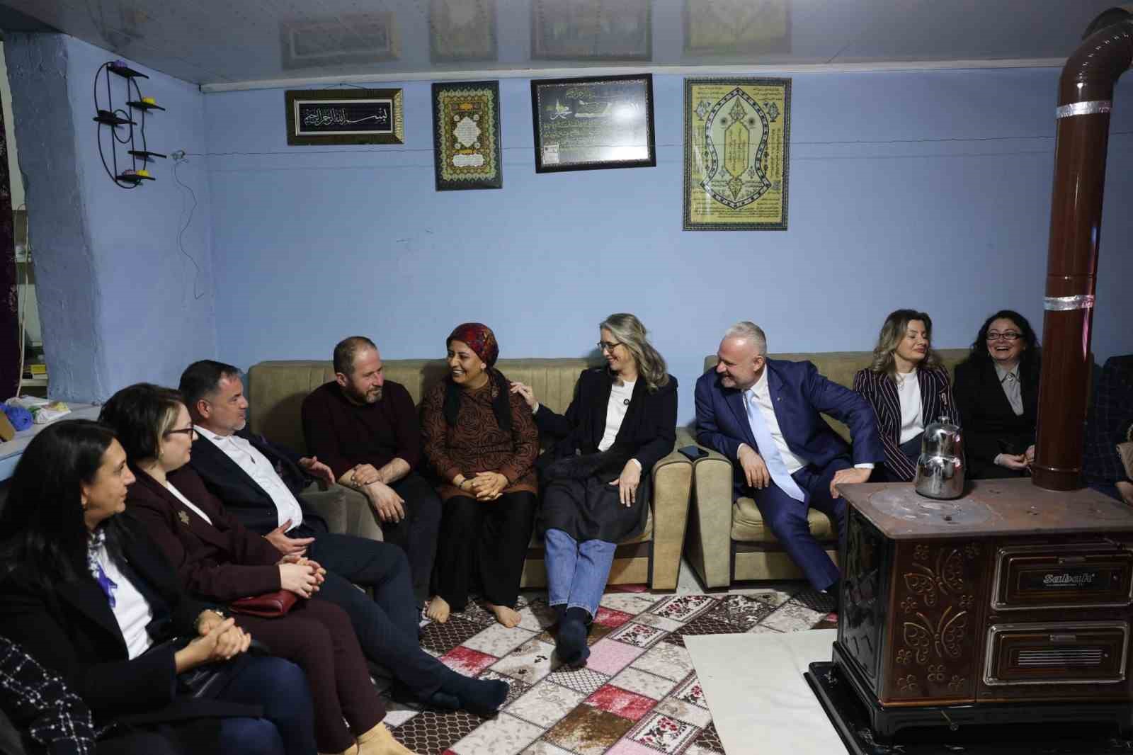 Menemen’de 8 Mart coşkusu yaşandı
