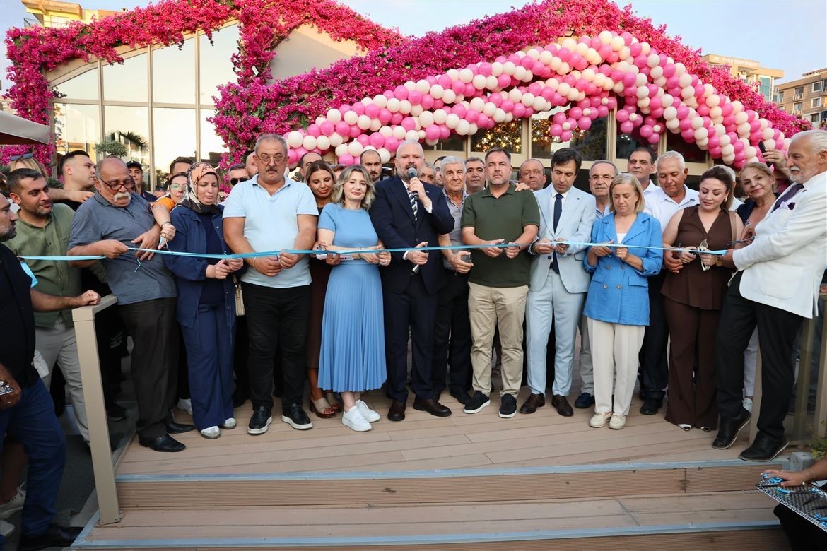 Menemen’de 9 ayda 9 tesis hizmete açıldı
Menemen’de 9 ayda 9 tesis hizmete açıldı