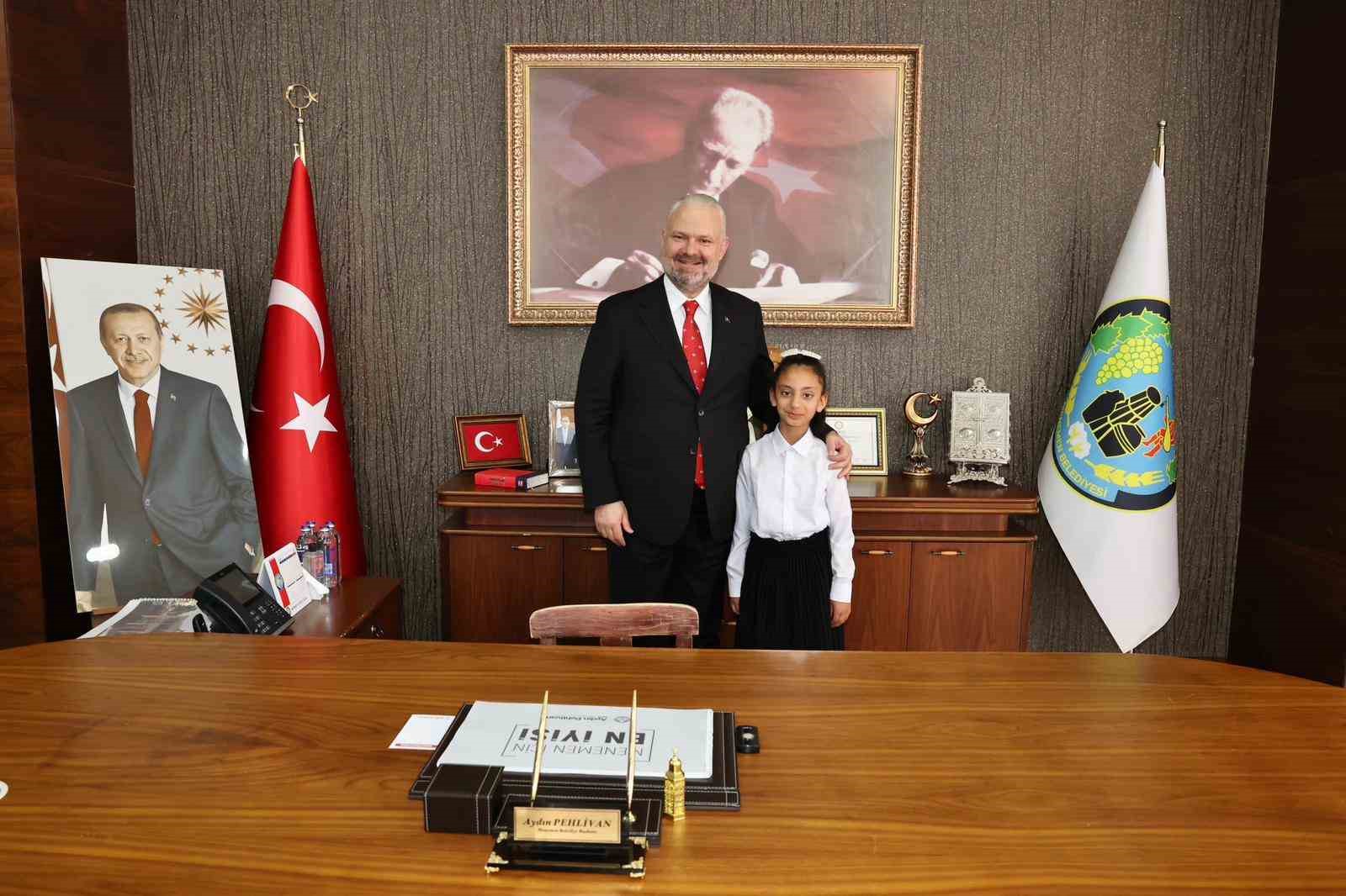 Menemen’de coşkulu kutlama
