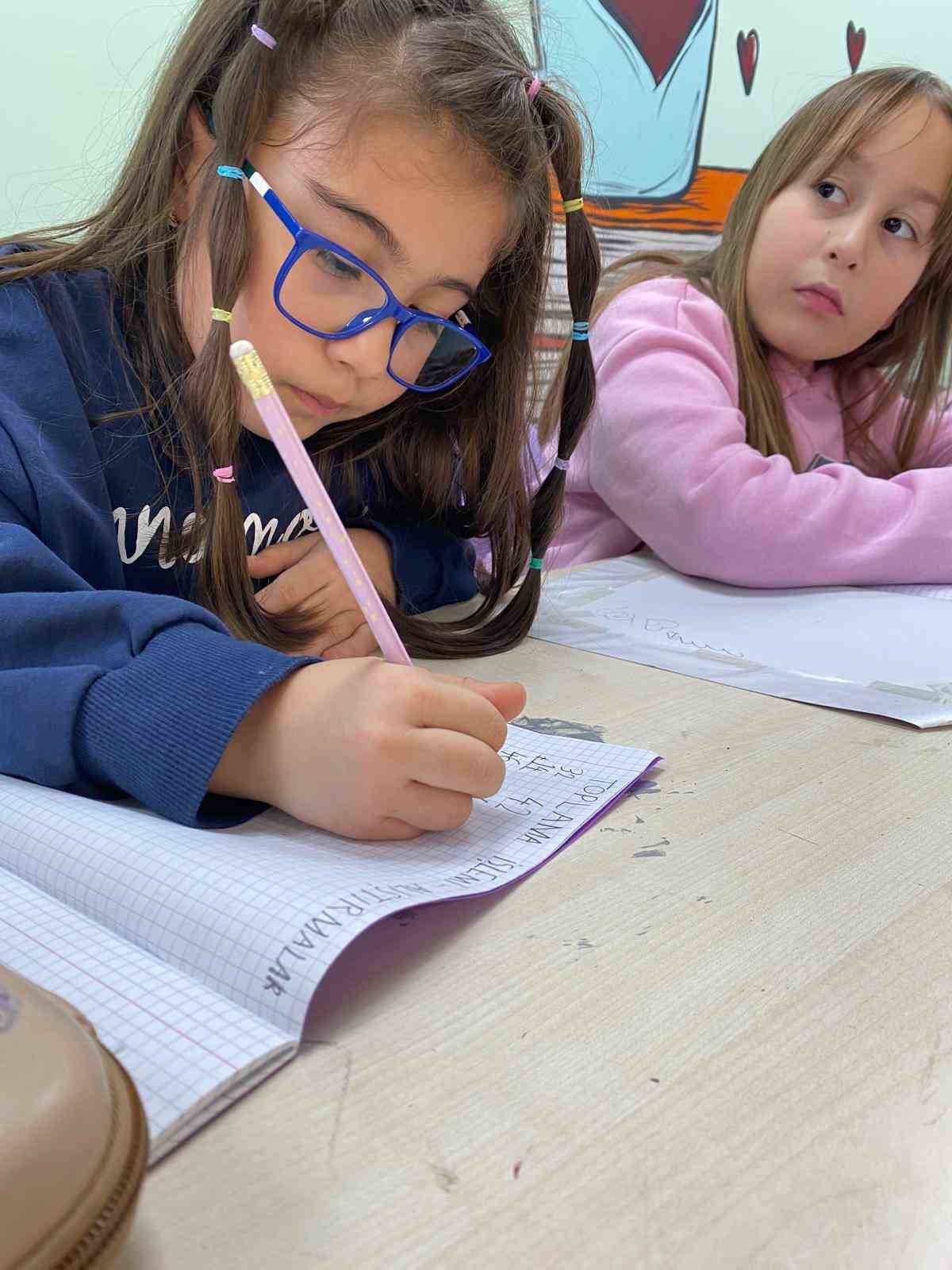 Menteşe’de çocuklar matematiği severek öğreniyor
