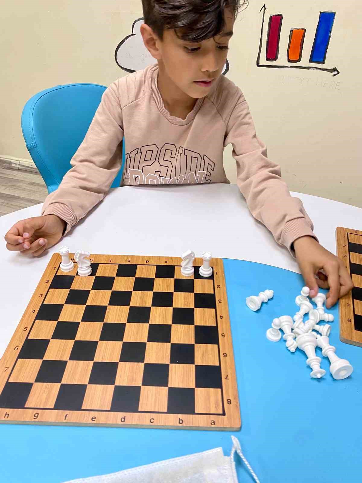 Menteşe’de çocuklar zeka oyunları ile yeteneklerini keşfediyor
