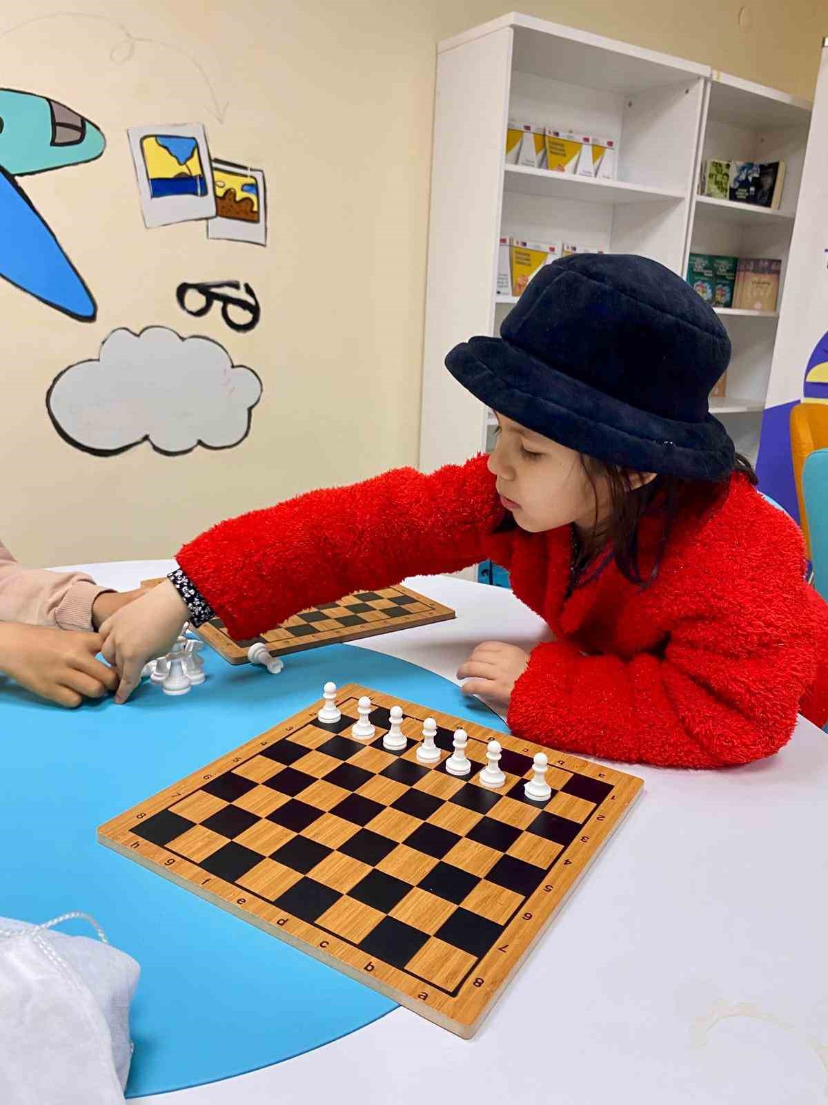 Menteşe’de çocuklar zeka oyunları ile yeteneklerini keşfediyor
