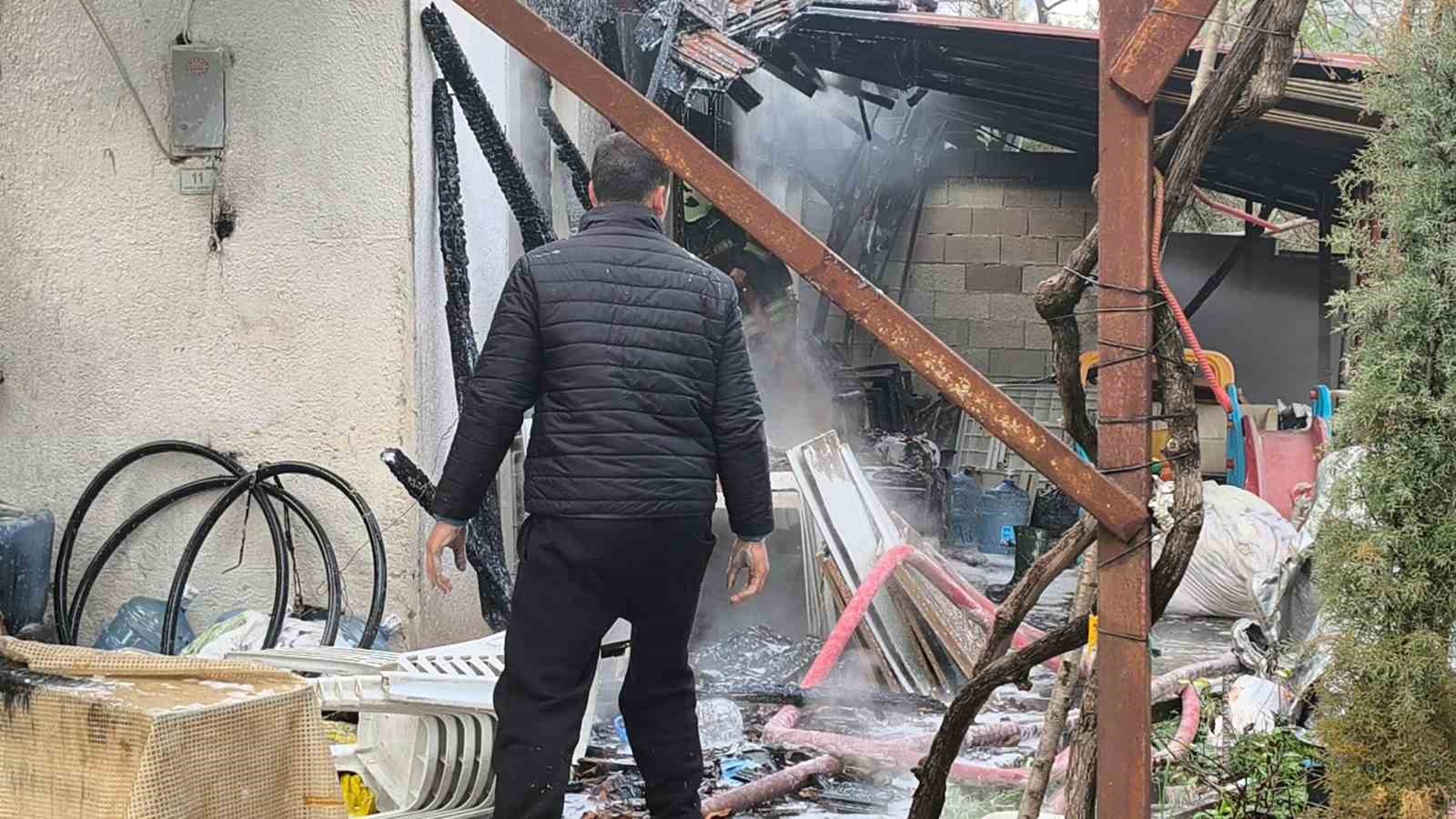 Menteşe’de evde çıkan yangında ev kullanmaz hale geldi
