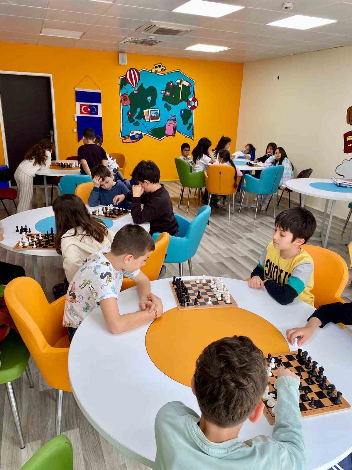 Menteşe’de hamle sırası gençlerde
Menteşe’de hamle sırası gençlerde