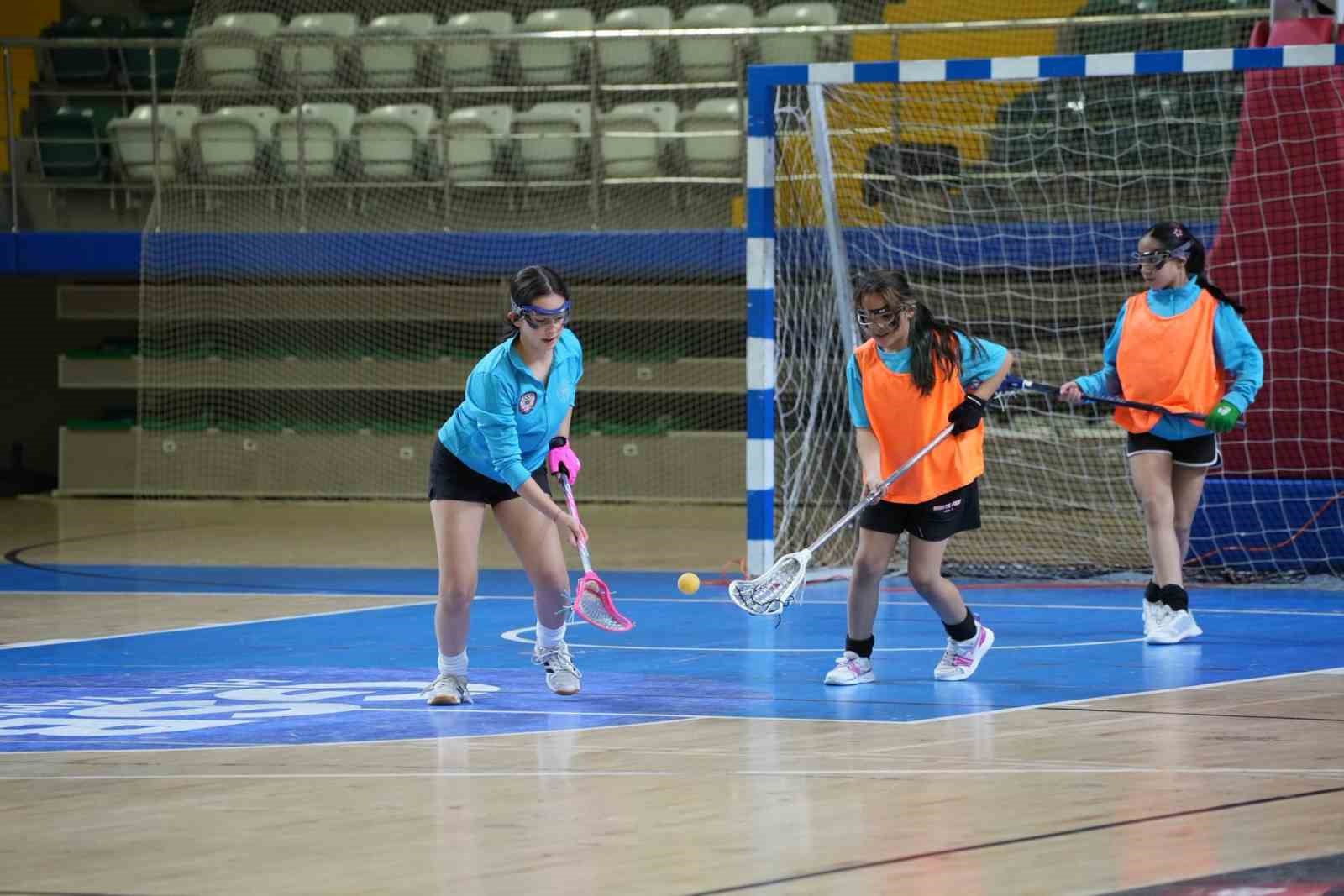 Menteşe’de Lakros rüzgarı
Menteşe’de Lakros rüzgarı