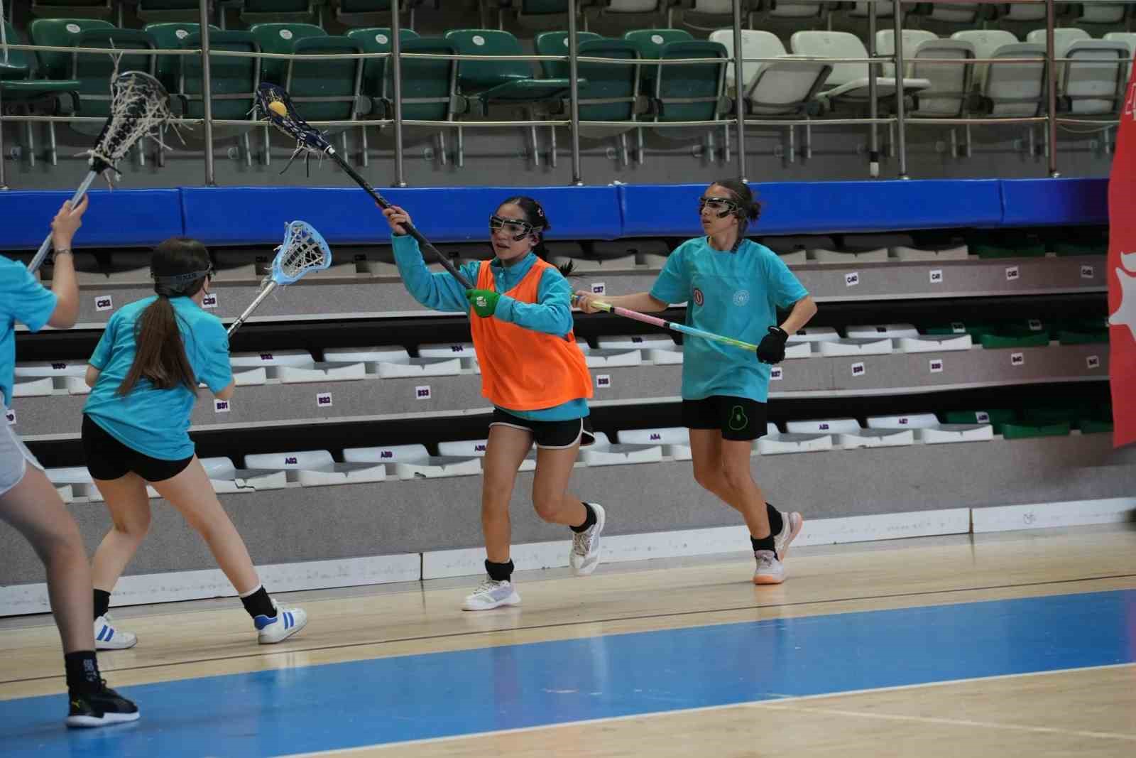 Menteşe’de Lakros rüzgarı
Menteşe’de Lakros rüzgarı