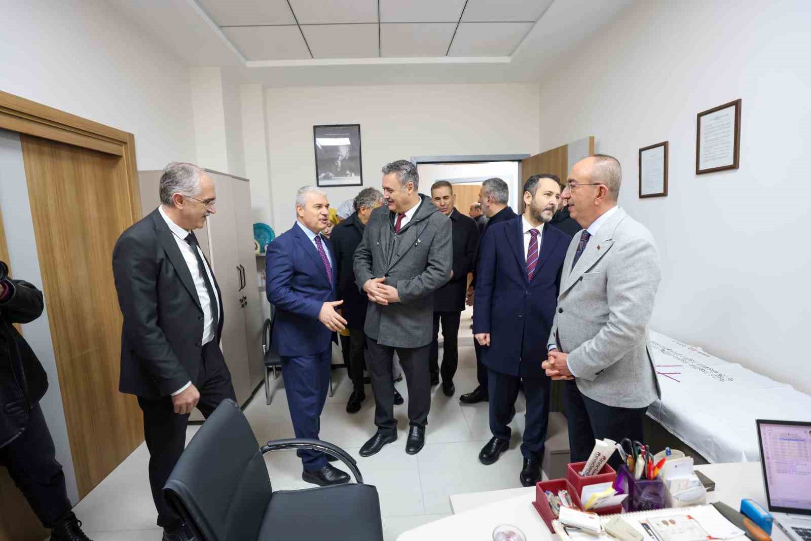 Meram’da 21 bin kişiye hizmet verecek sağlık üssü hizmete girdi
