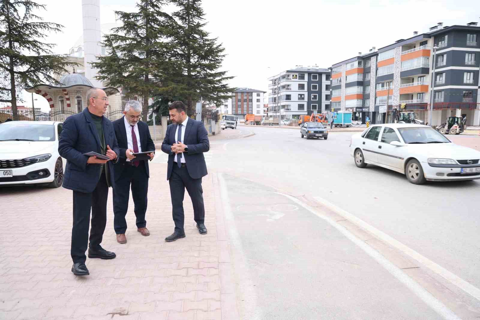 Meram’ın yeni caddeleri şehir trafiğine nefes aldırdı
Meram’ın yeni caddeleri şehir trafiğine nefes aldırdı