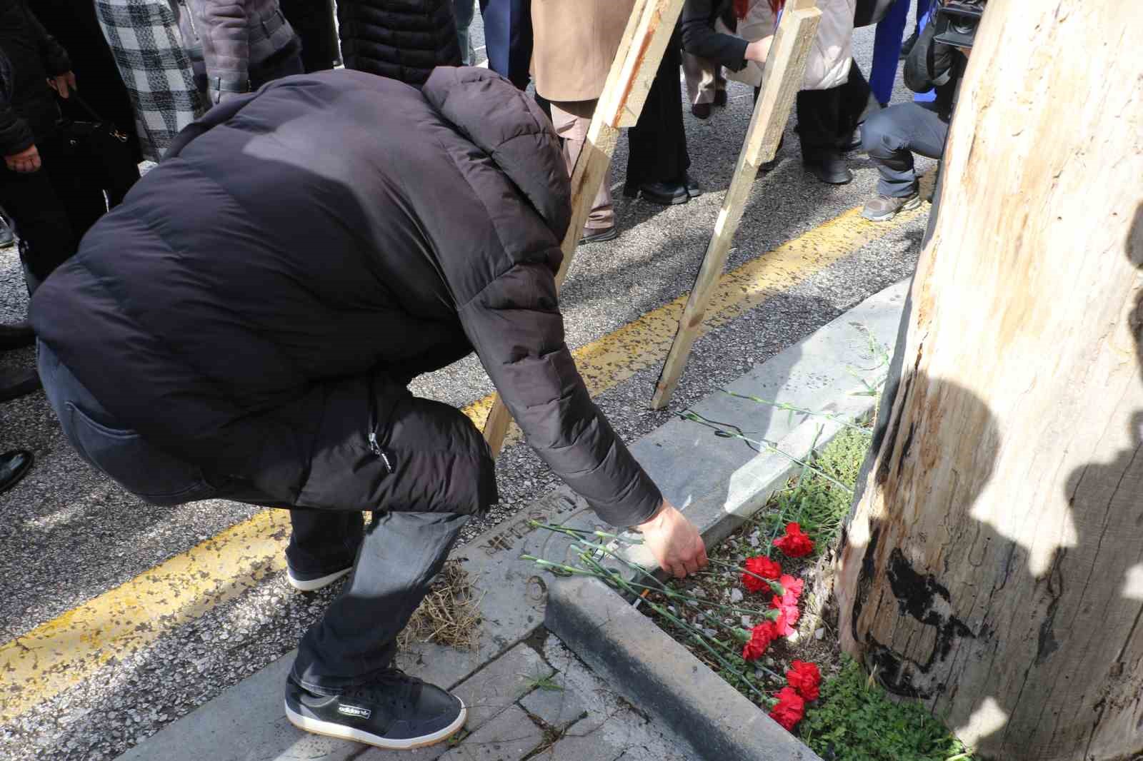 Merasim Sokak’ta terör saldırısında hayatını kaybedenler anıldı
