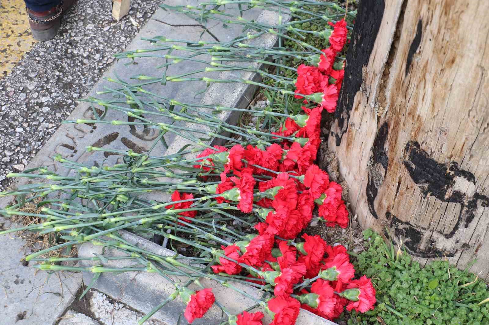 Merasim Sokak’ta terör saldırısında hayatını kaybedenler anıldı
