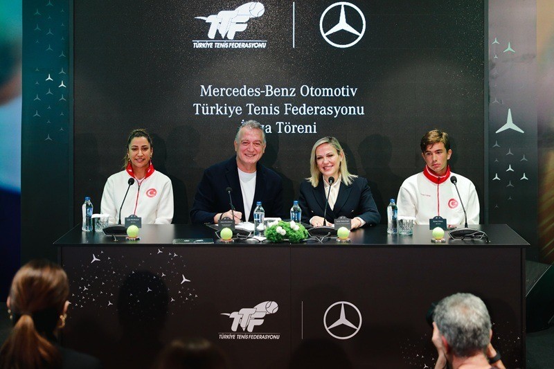 Mercedes-Benz Otomotiv, Türkiye Tenis Federasyonu’nun ana sponsoru oldu
Mercedes-Benz Otomotiv, Türkiye Tenis Federasyonu’nun ana sponsoru oldu